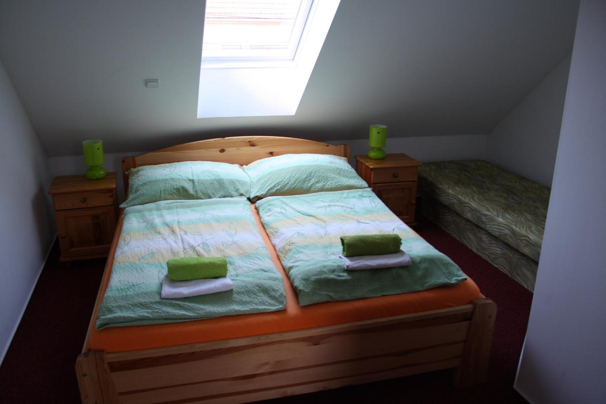 Penzion U Cerneho Potoka Nová Lhota Quarto foto